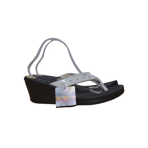Skechers Cali Patent Leather Flip Flop Wedge Heel White Silver Rhinestone 11 New - Picture 1 of 14